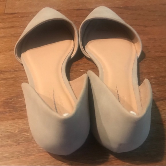 SOLD! Old Navy Creme Point-toe Flats, Size: 6 - Picture 4 of 6
